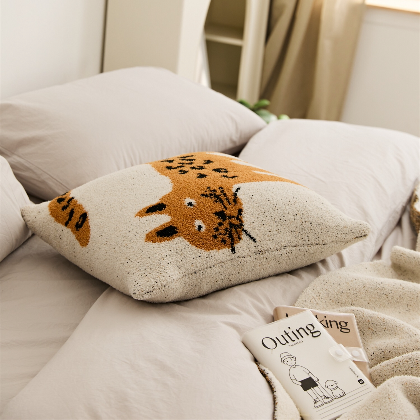 Fashion Cartoon Animal Spotted Leopard Pattern Decorative Pillow Cover