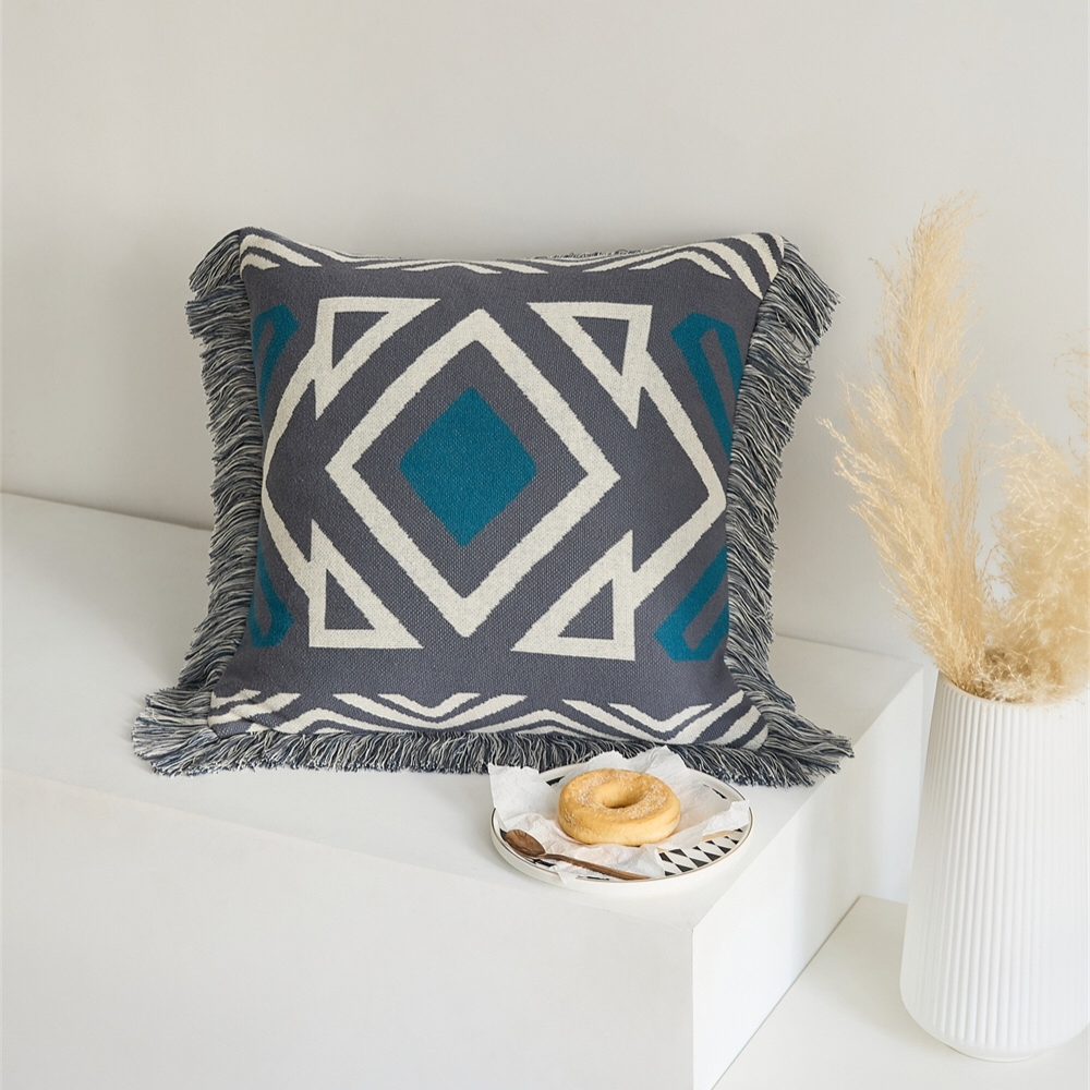 Geometric Pattern 100% Cotton Kint Decorative Throw Pillow Cover with Tassels