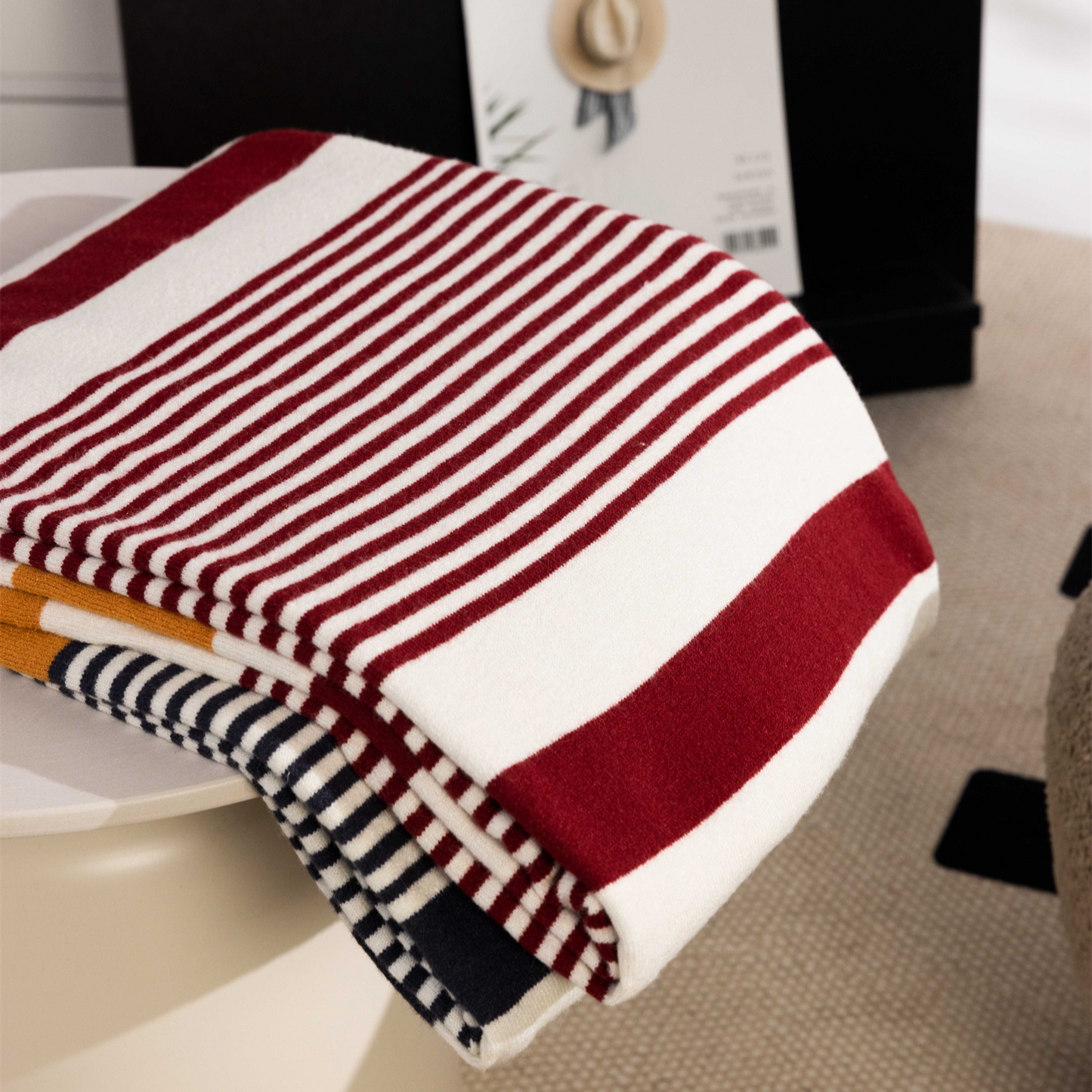 Unique Stripe Pattern Knitted Throw Blanket for Bed Sofa Living Room